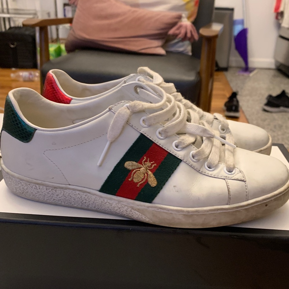 Used Gucci embroidered sneaker Size 6 fits like 7